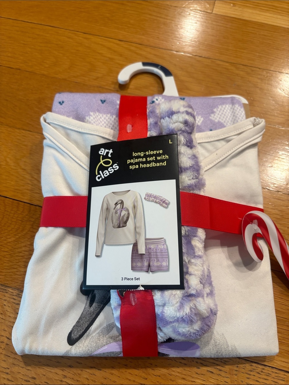 art class Lavender and White Girls' Long-Sleeve Pajama Set with Spa Headband